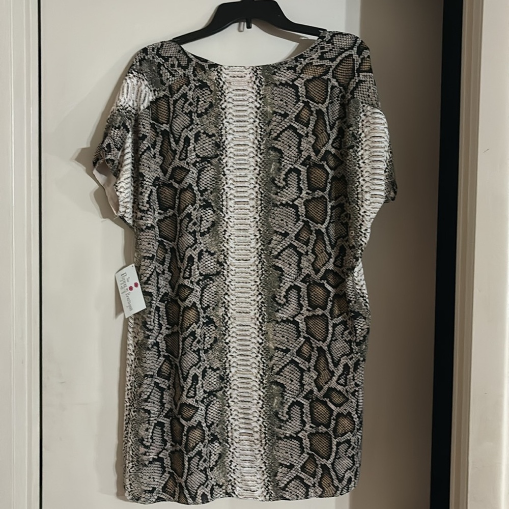 NWT Buddy Love v-neck Swing Dress - Picture 3 of 6